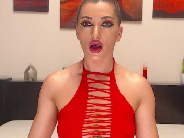 LexaBrunette