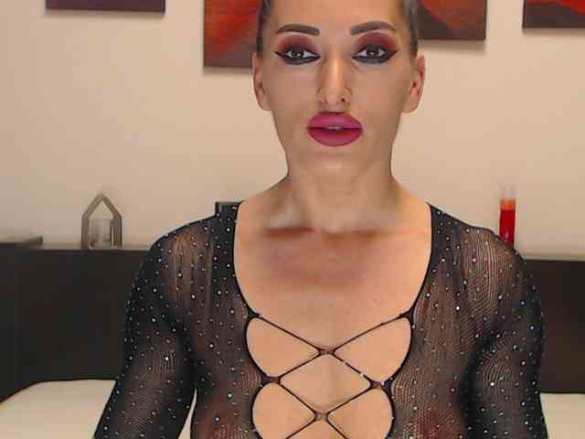 LexaBrunette