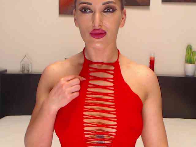 LexaBrunette