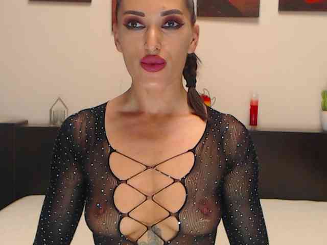 LexaBrunette