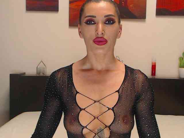 LexaBrunette