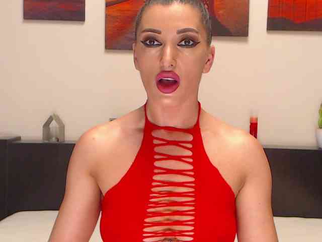 LexaBrunette