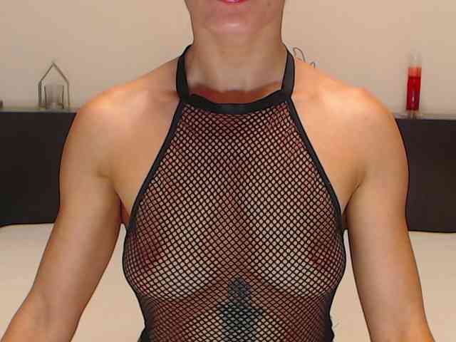 LexaBrunette