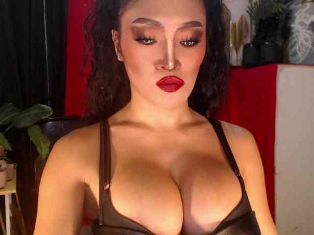 QueenMajesty Sex Cam Show