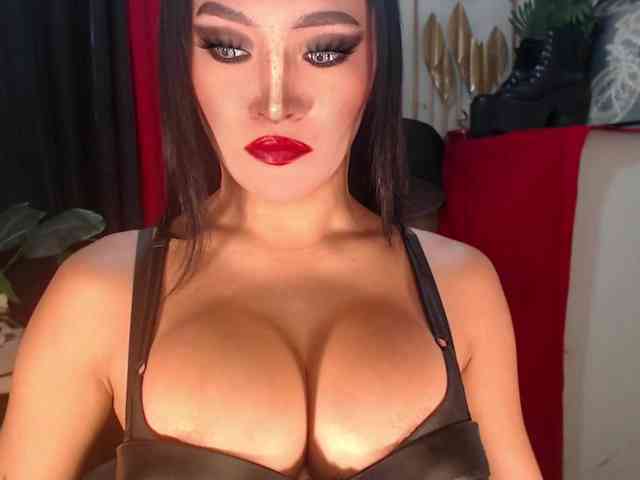 QueenMajesty Sex Cam Show