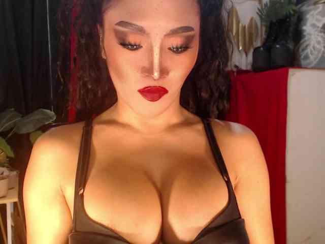 QueenMajesty Sex Cam Show