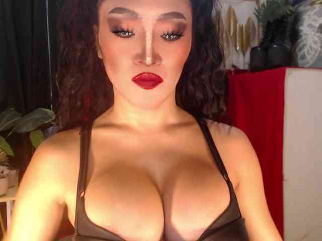 QueenMajesty Sex Cam Show