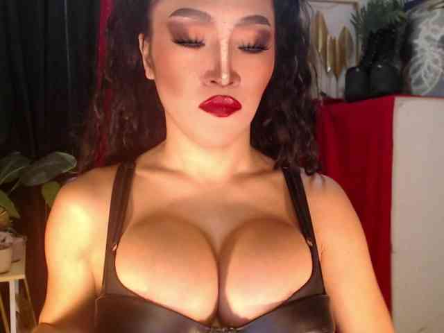 QueenMajesty Sex Cam Show