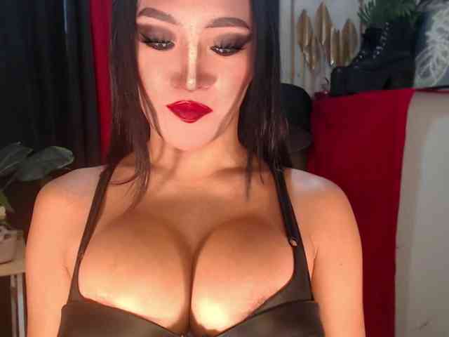 QueenMajesty Sex Cam Show