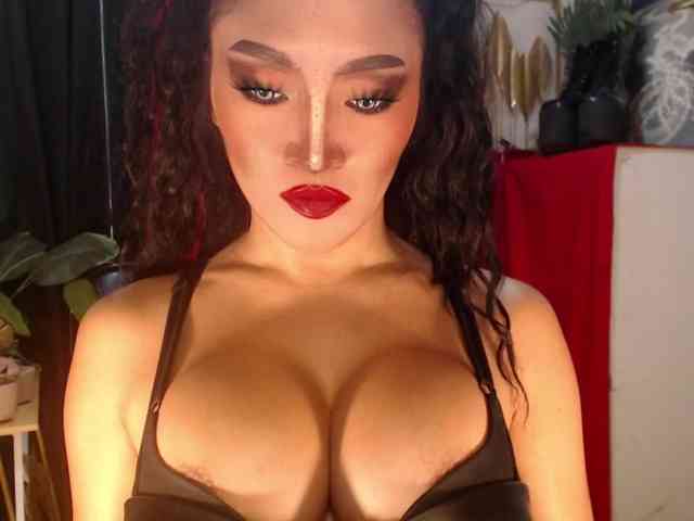 QueenMajesty Sex Cam Show