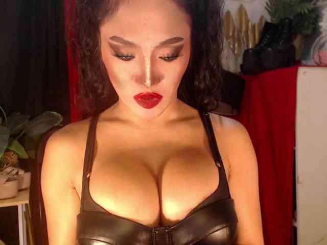 QueenMajesty Sex Cam Show