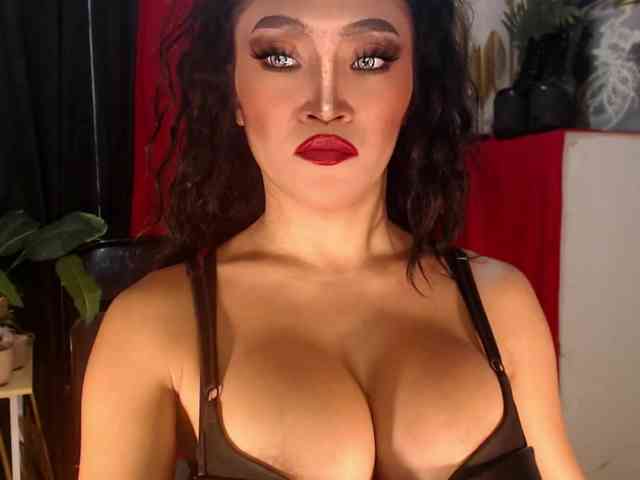 QueenMajesty Sex Cam Show