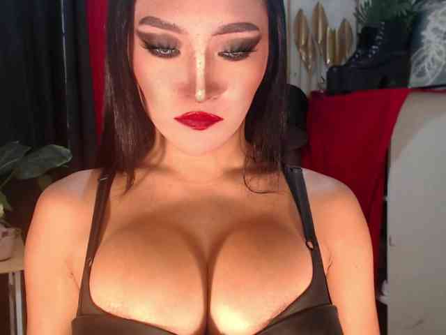QueenMajesty Sex Cam Show