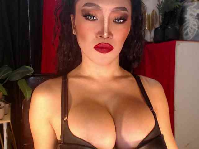 QueenMajesty Sex Cam Show