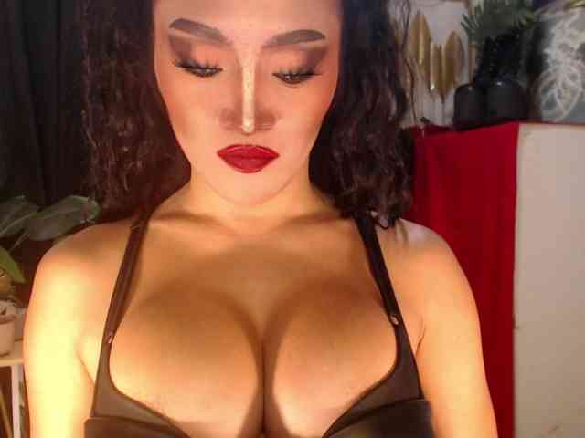 QueenMajesty Sex Cam Show
