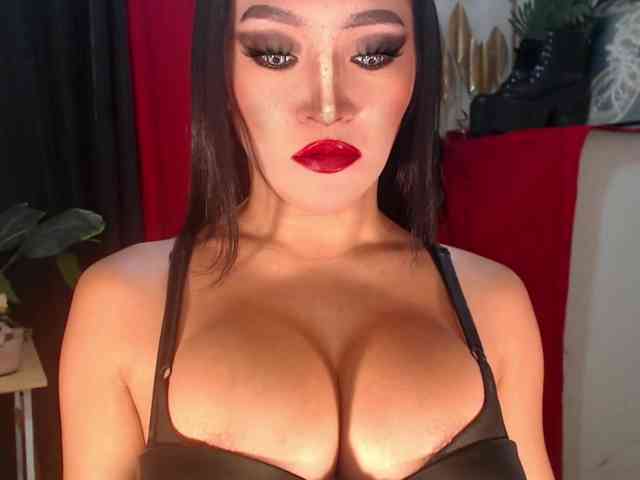QueenMajesty Sex Cam Show