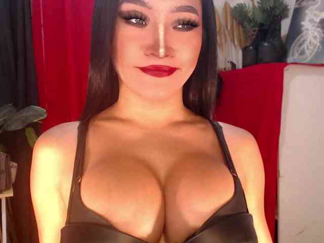 QueenMajesty Sex Cam Show