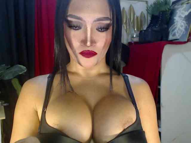QueenMajesty Sex Cam Show
