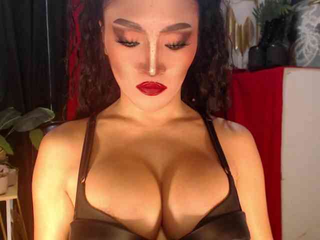 QueenMajesty Sex Cam Show