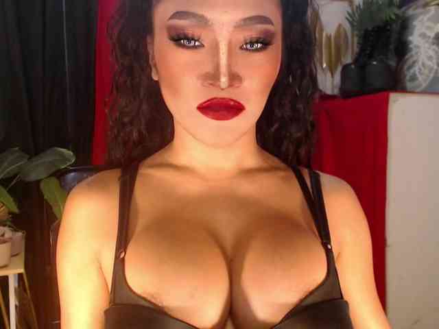 QueenMajesty Sex Cam Show