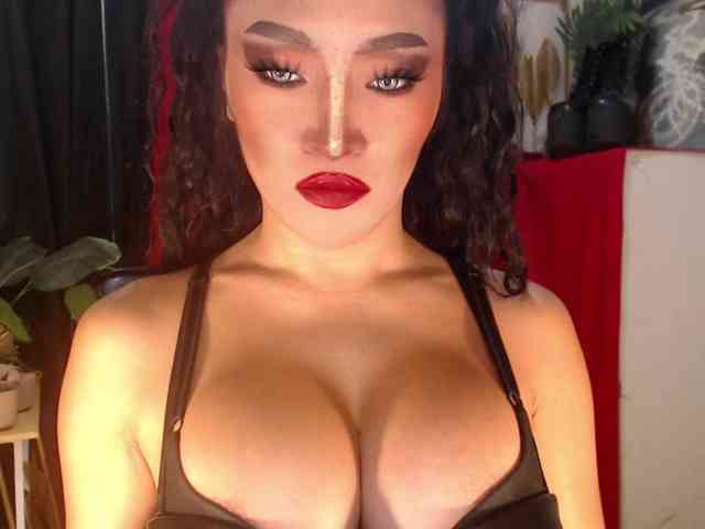 QueenMajesty Sex Cam Show