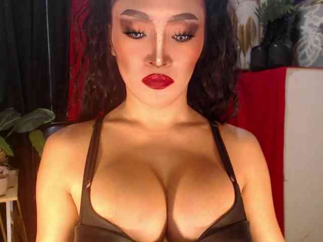 QueenMajesty Sex Cam Show