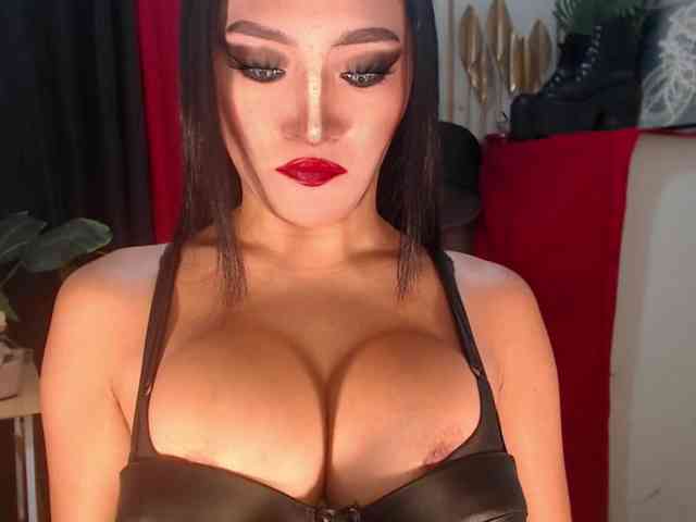 QueenMajesty Sex Cam Show