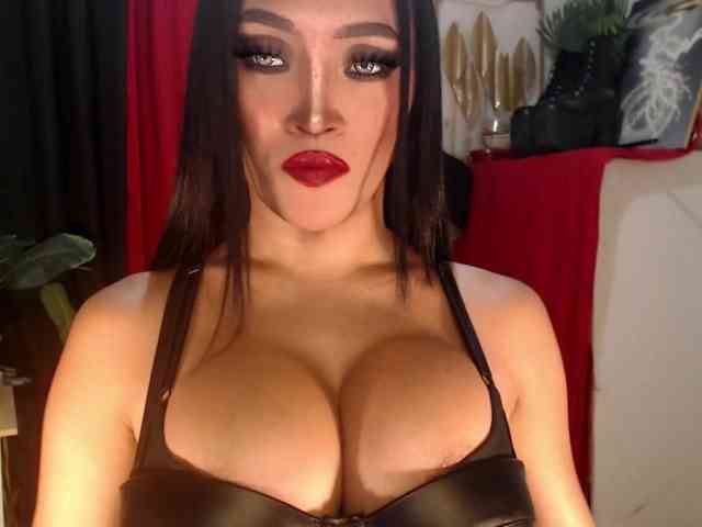 QueenMajesty Sex Cam Show