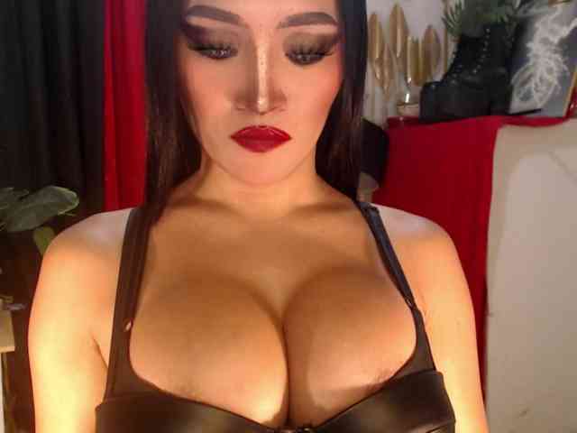 QueenMajesty Sex Cam Show