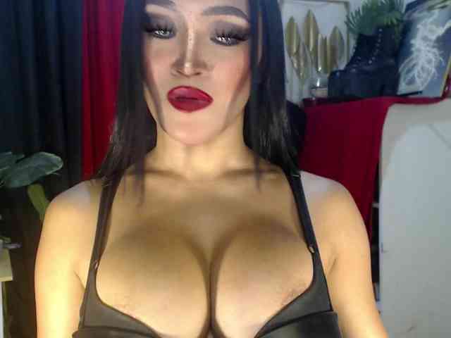 QueenMajesty Sex Cam Show