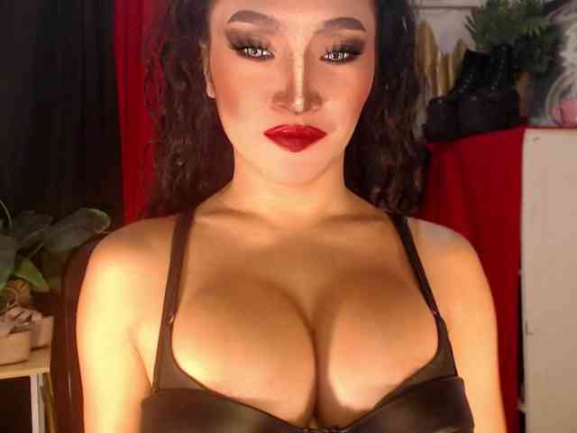 QueenMajesty Sex Cam Show