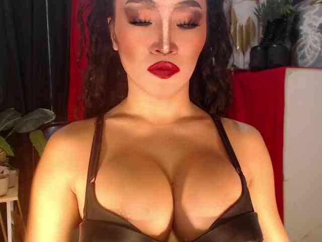 QueenMajesty Sex Cam Show