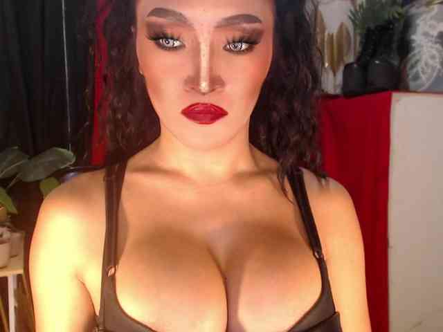 QueenMajesty Sex Cam Show