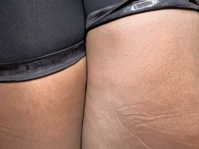 bigzonroe24 live cam on BongaCams