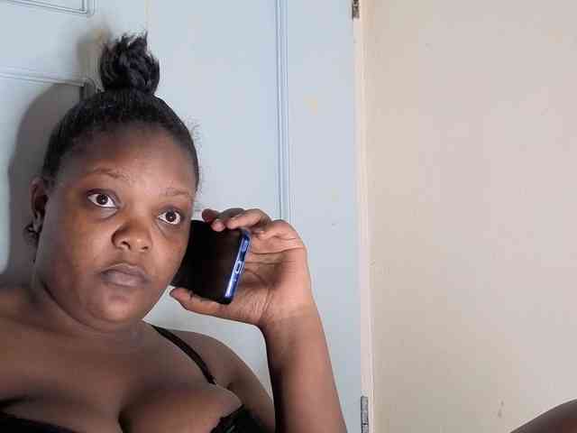 bigzonroe24 webcam