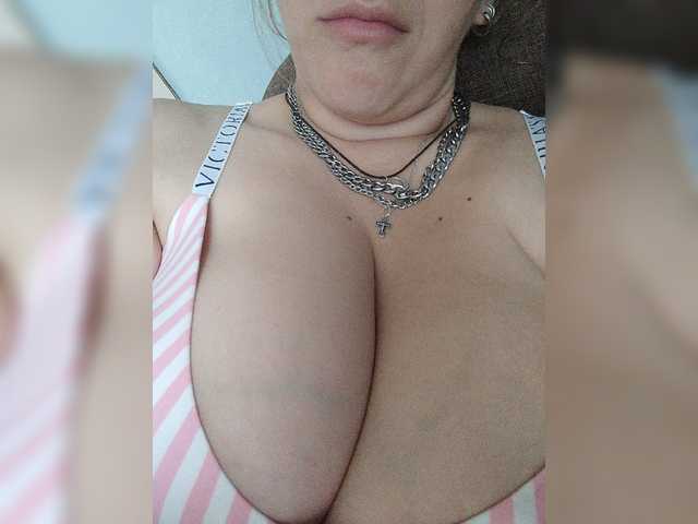 hanna181 live cam on BongaCams