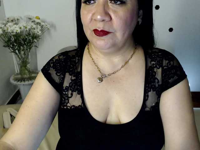 Lady-mature live cam on BongaCams