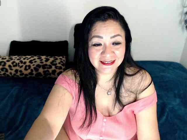 Lady-mature webcam