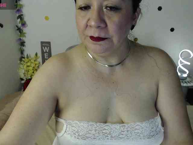 Lady-mature webcam