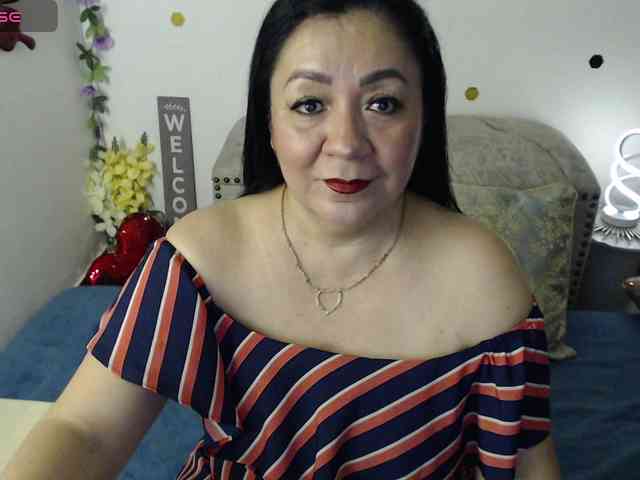 Lady-mature webcam