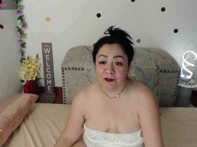 Lady-mature webcam