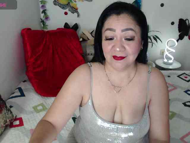 Lady-mature webcam