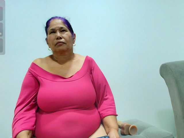 girl-amada live cam on BongaCams