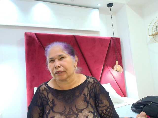 girl-amada live cam