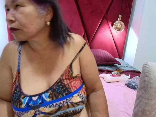 girl-amada live cam on BongaCams
