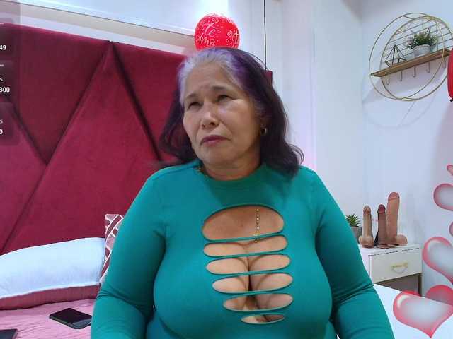 girl-amada live cam preview