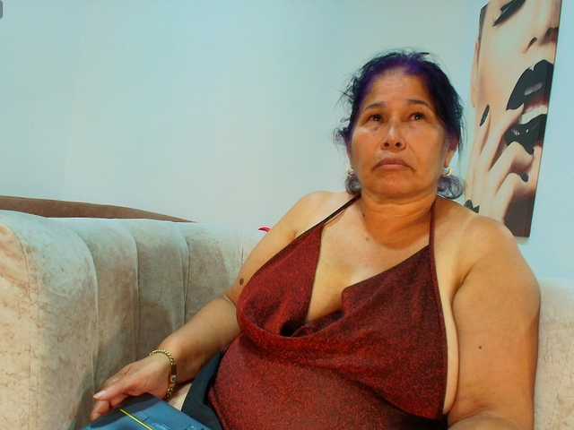 girl-amada live cam on BongaCams