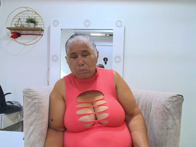girl-amada live cam on BongaCams