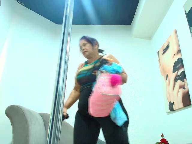 girl-amada live cam on BongaCams