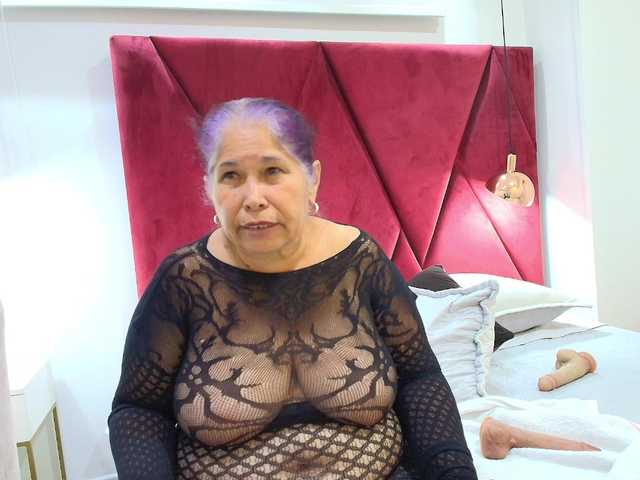 girl-amada live cam